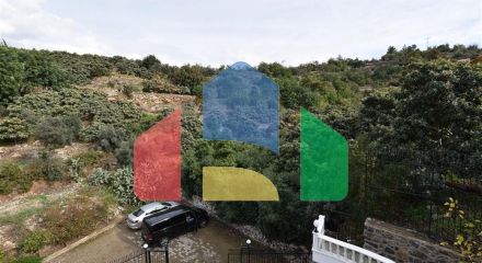 Розкішна вілла з видом на Середземне море