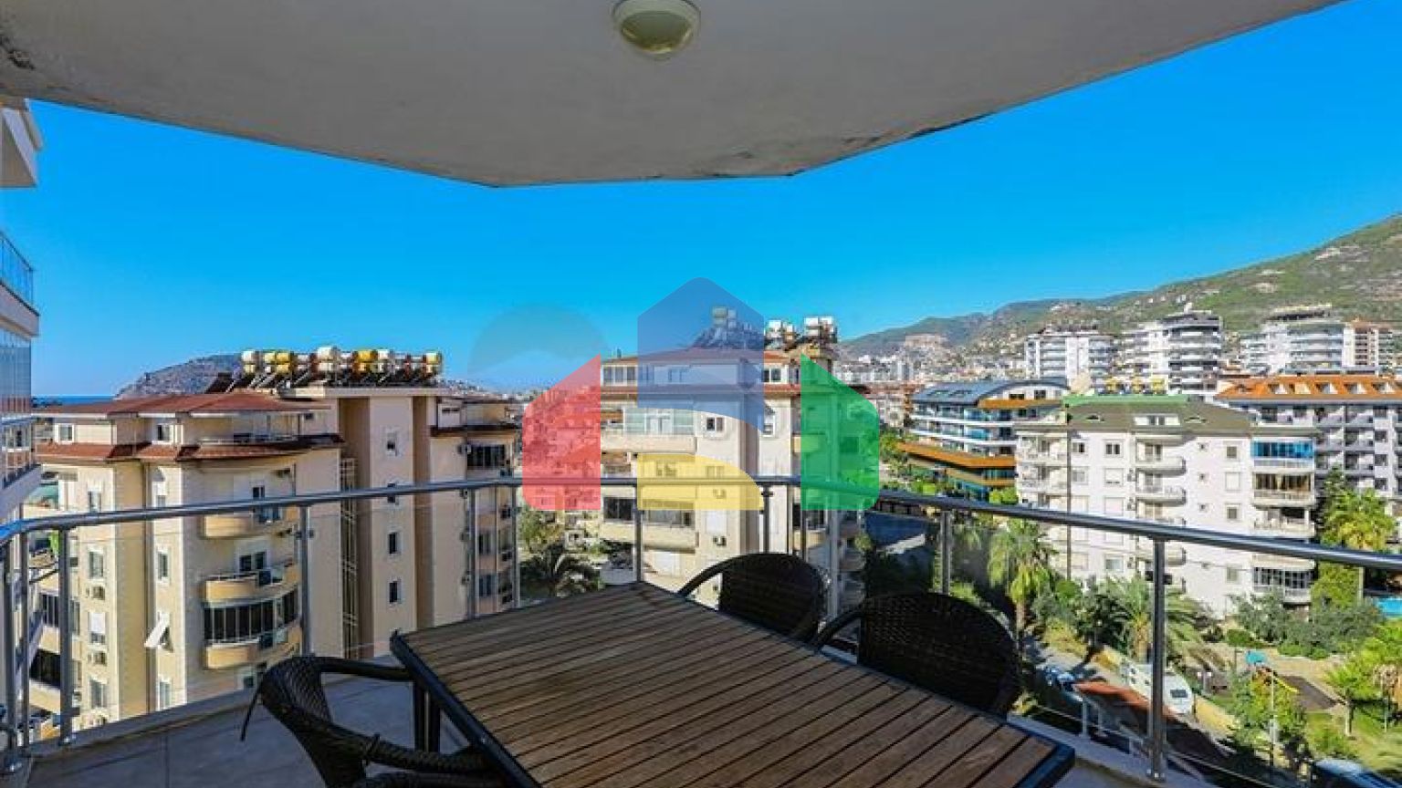 Квартира с просторной планировкой и качественной отделкой в районе Джикджилли