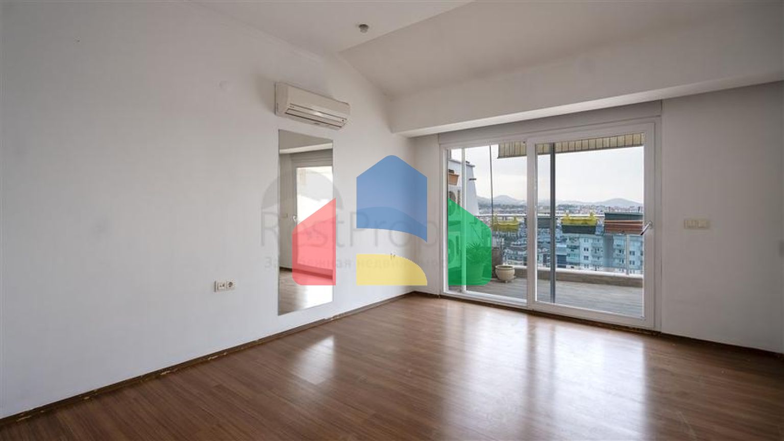 Стильный пентхаус 3+1 с развитой инфраструктурой в районе Джикджилли