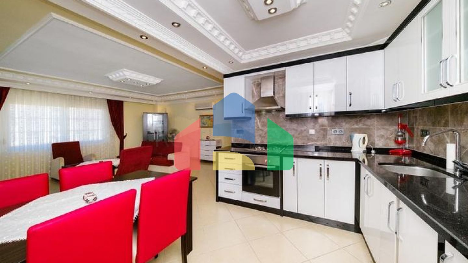 Квартира 2+1 в районе Джикджили с просторным балконом