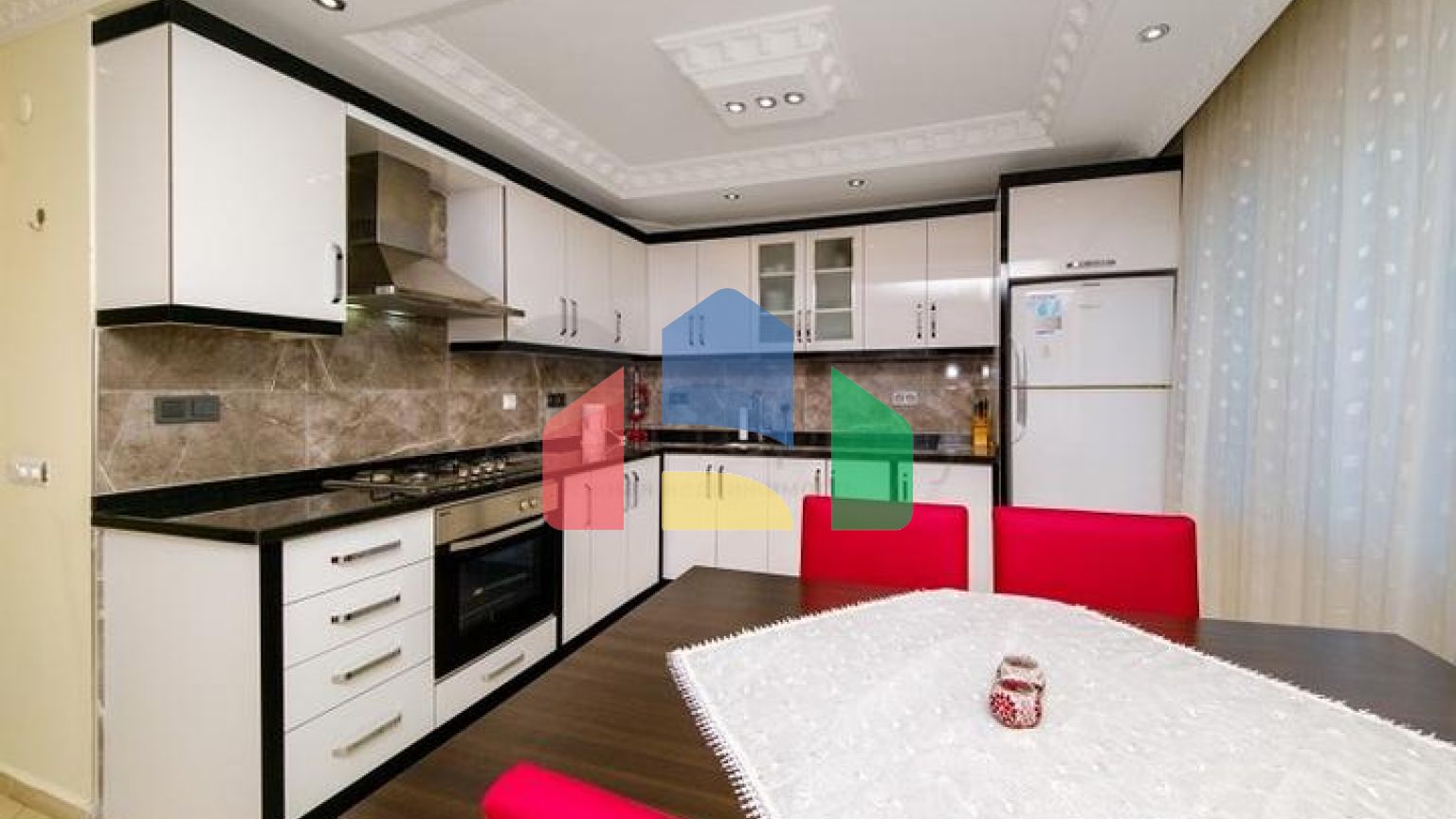 Квартира 2+1 в районе Джикджили с просторным балконом