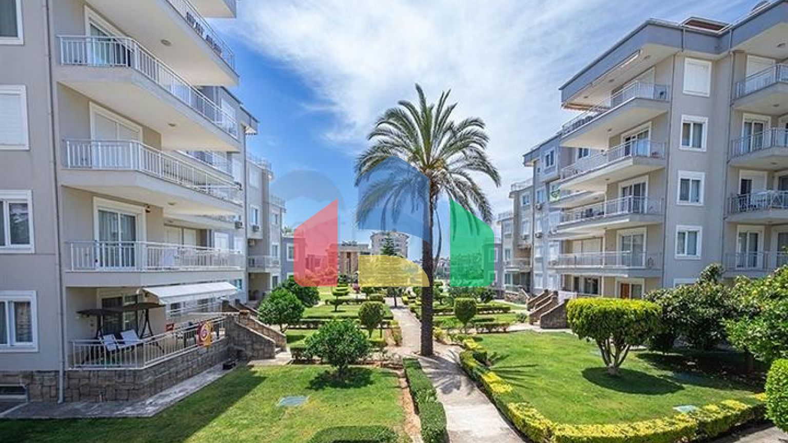 Просторная квартира 3+1 в районе Оба с террасой и развитой инфраструктурой