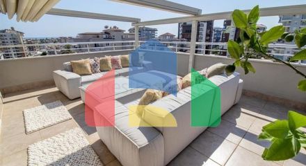 Просторная квартира 3+1 в районе Оба с террасой и развитой инфраструктурой