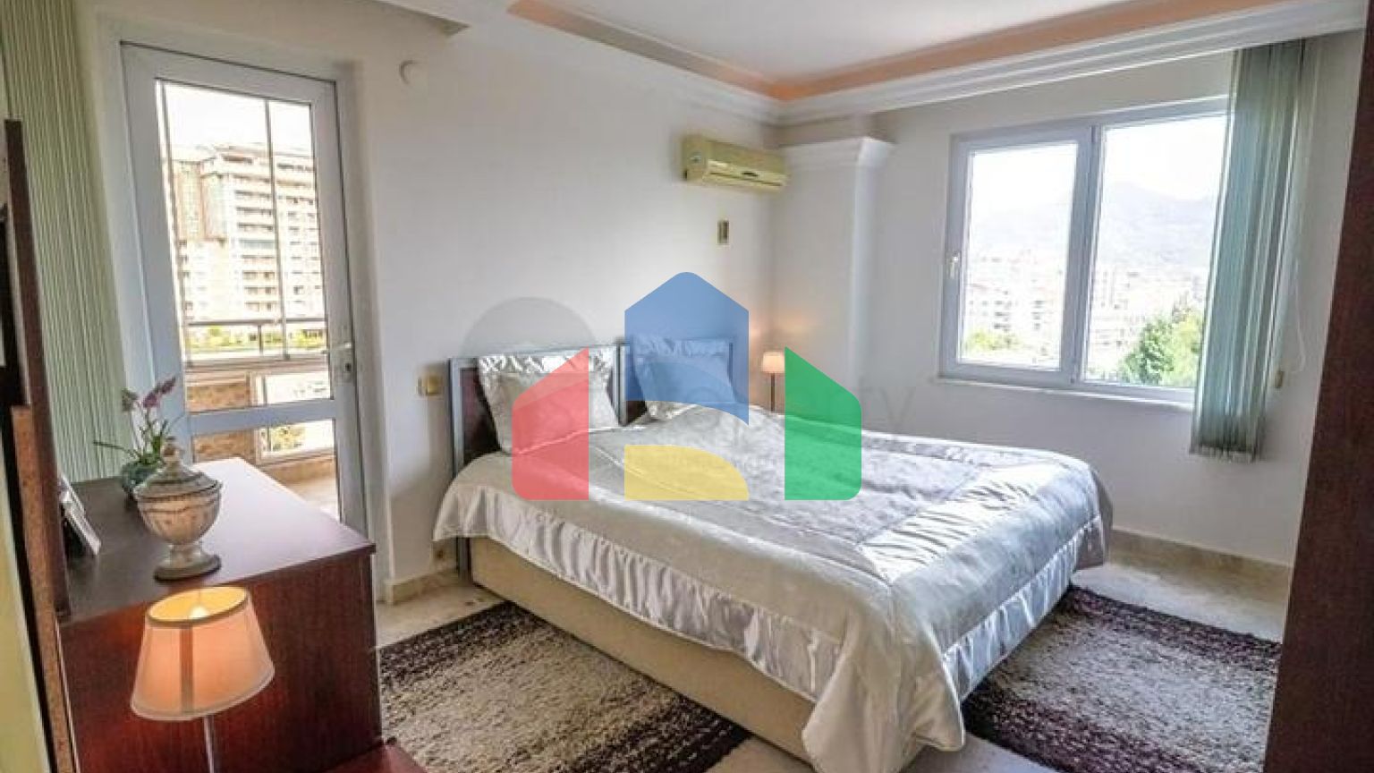 Трёхкомнатная квартира 2+1 с двумя балконами в районе Джикджилли