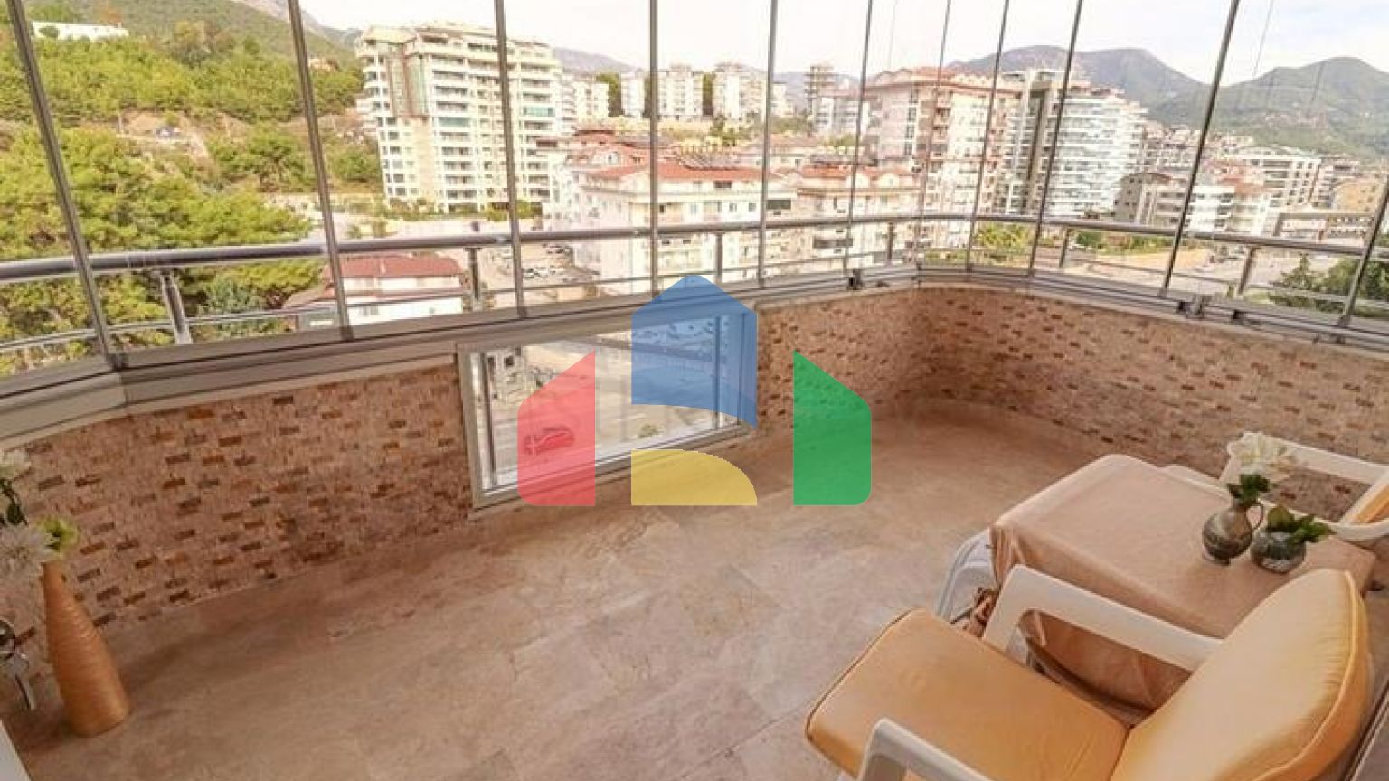 Трёхкомнатная квартира 2+1 с двумя балконами в районе Джикджилли