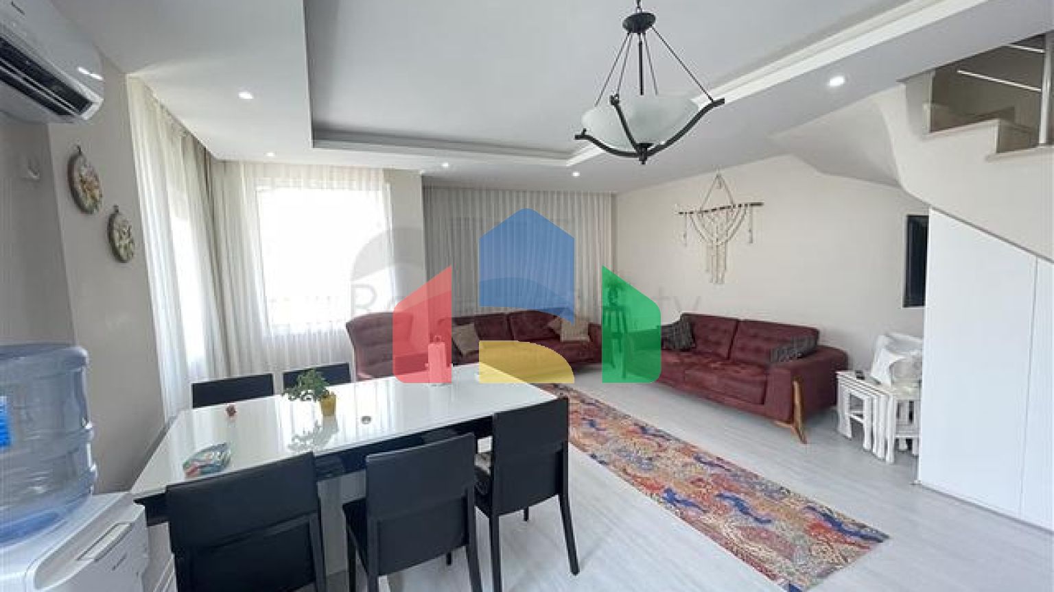 Просторный пентхаус в Джикджилли с видом на море