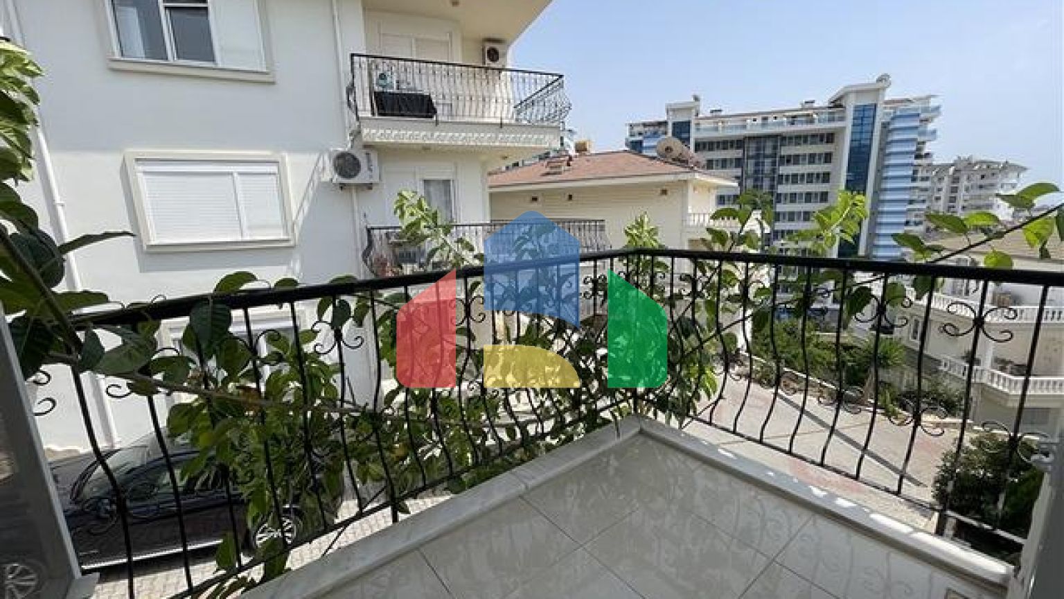 Просторный пентхаус в Джикджилли с видом на море