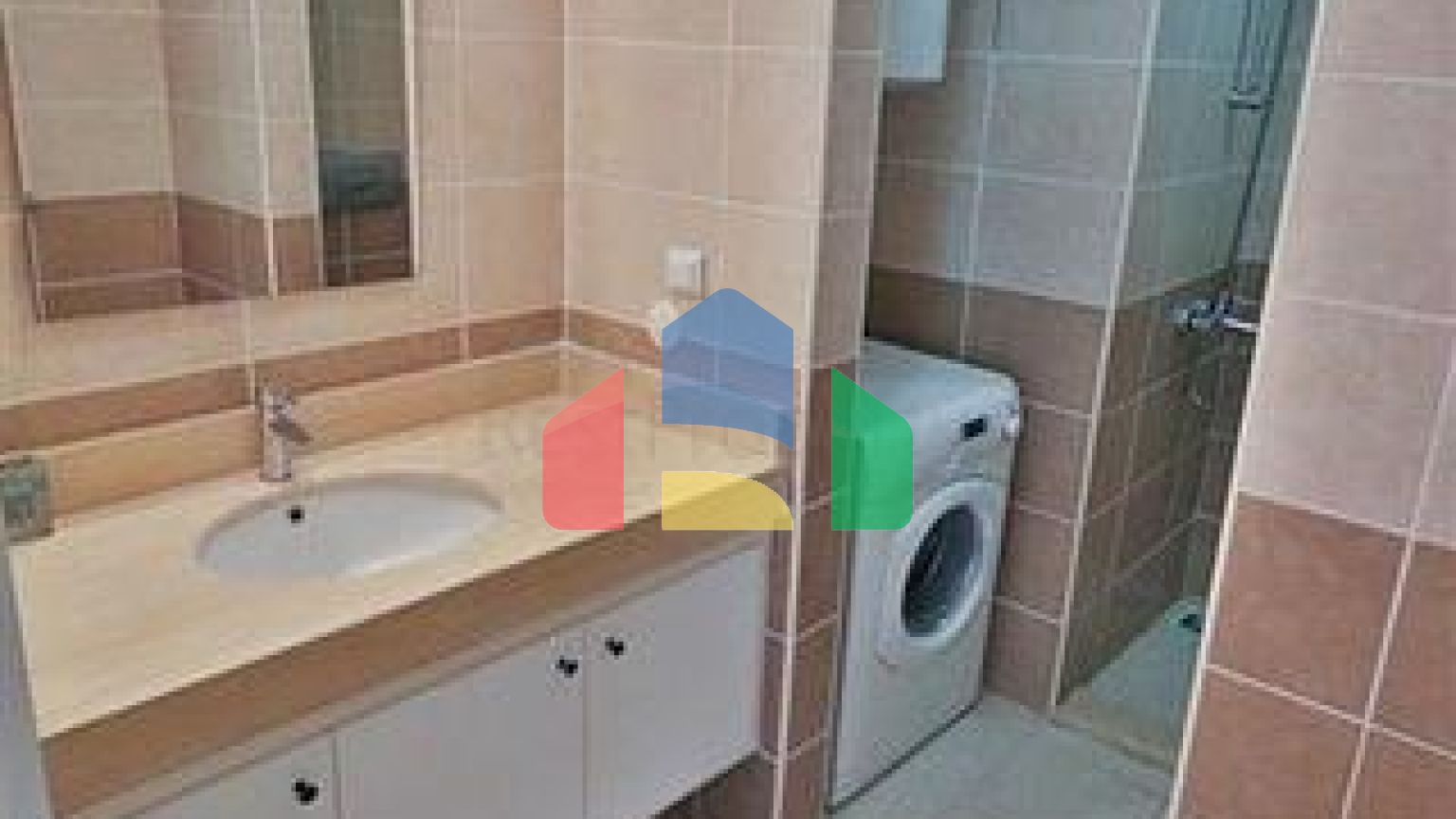 Просторная квартира 3+1 с террасой в благоустроенном жилом комплексе