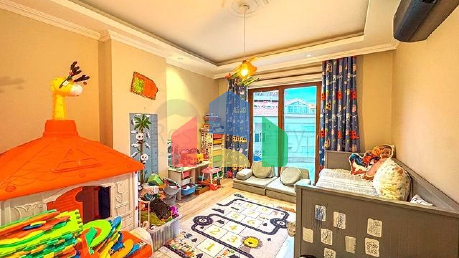 Просторный пентхаус 5+1 в развитом районе Аланьи