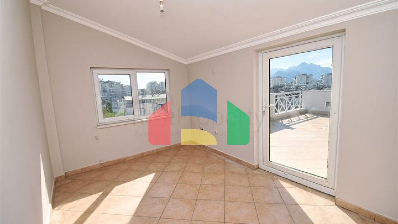 Квартира планування 6 + 1 дуплекс в мікрорайоні Пинарбаші-Анталія