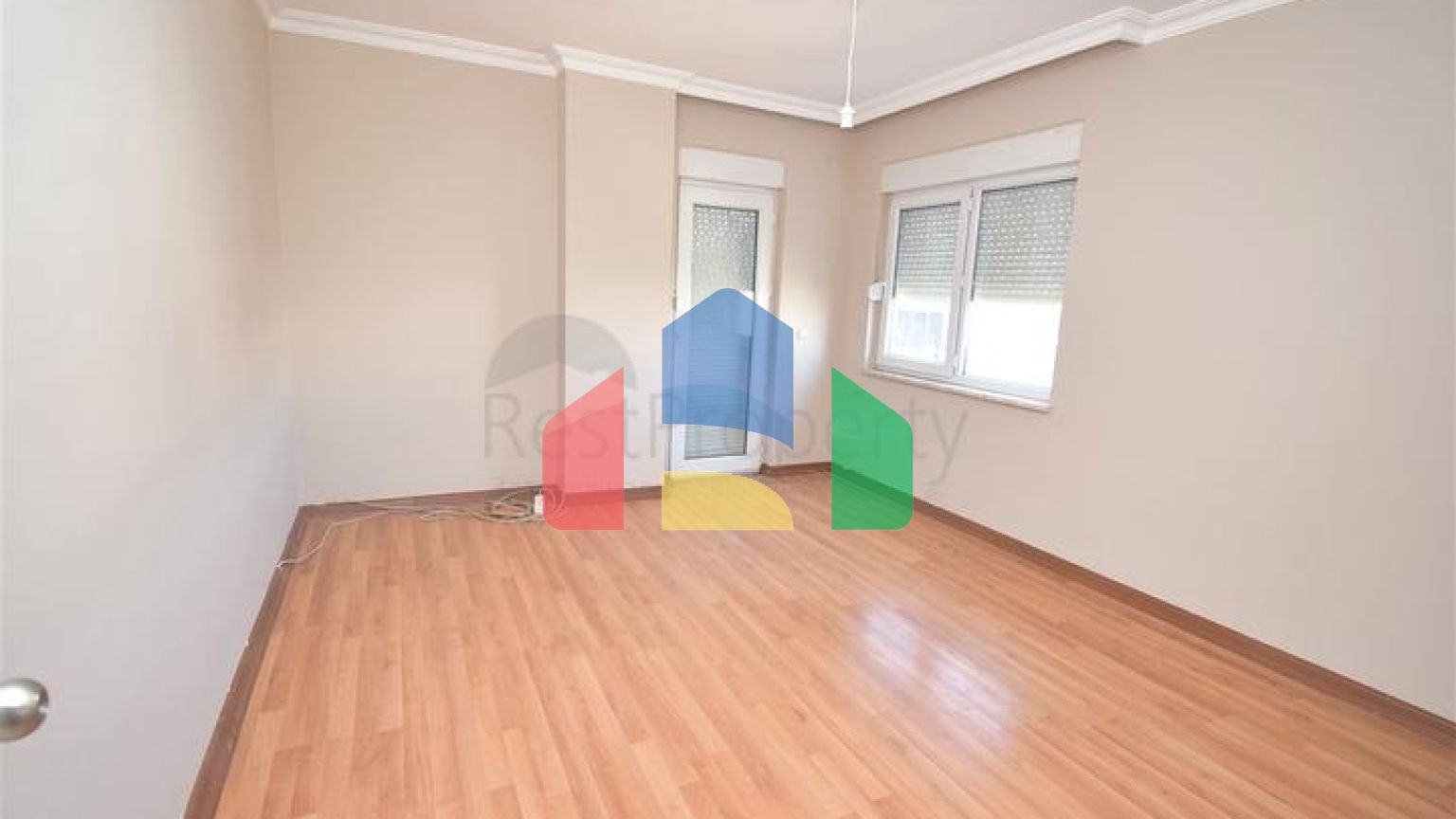 Квартира планування 6 + 1 дуплекс в мікрорайоні Пинарбаші-Анталія