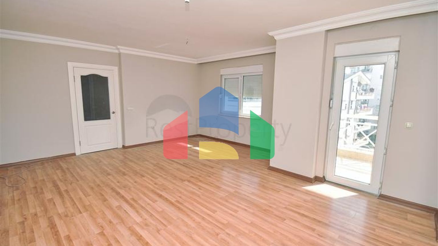 Квартира планування 6 + 1 дуплекс в мікрорайоні Пинарбаші-Анталія