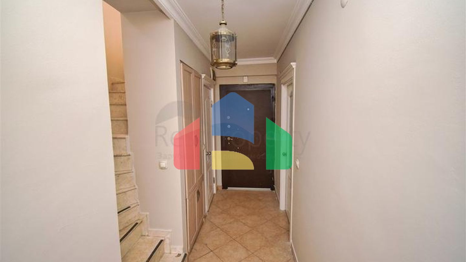 Квартира планування 6 + 1 дуплекс в мікрорайоні Пинарбаші-Анталія