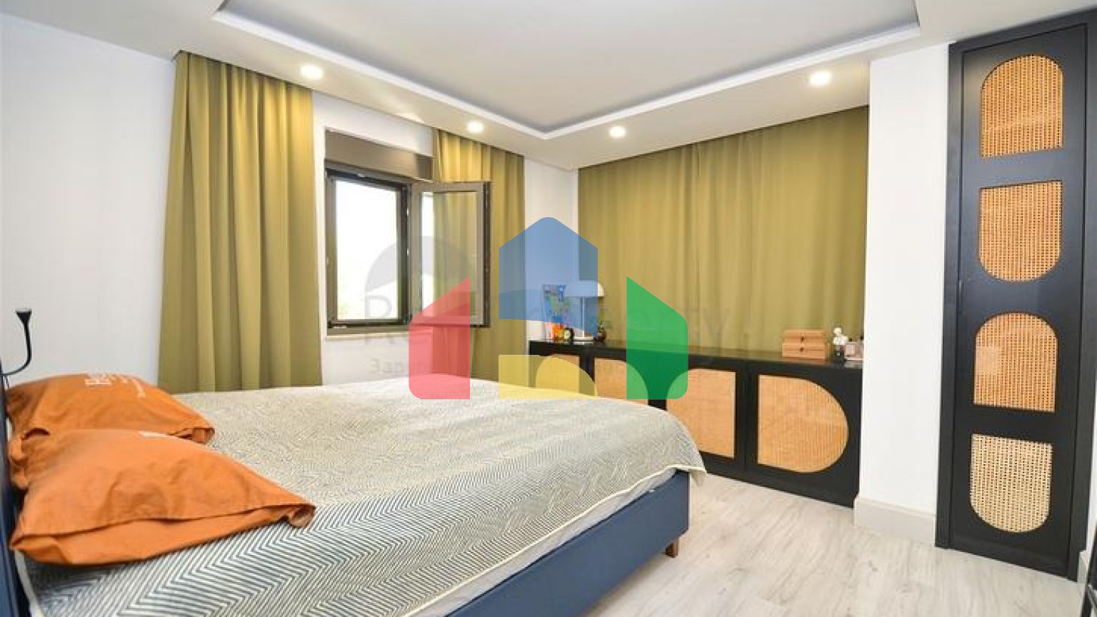 Квартира планування 4 + 2 в мікрорайоні Унжали - Анталія