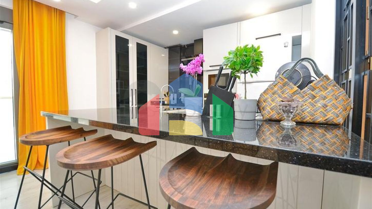 Квартира планування 4 + 2 в мікрорайоні Унжали - Анталія