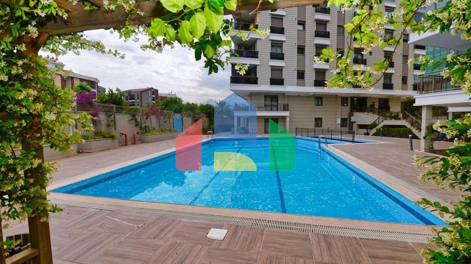 Квартира планування 4 + 2 в мікрорайоні Унжали - Анталія