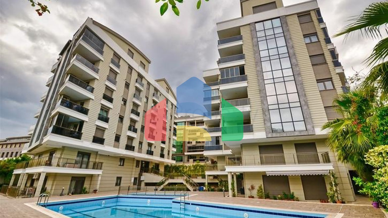 Квартира планування 4 + 2 в мікрорайоні Унжали - Анталія