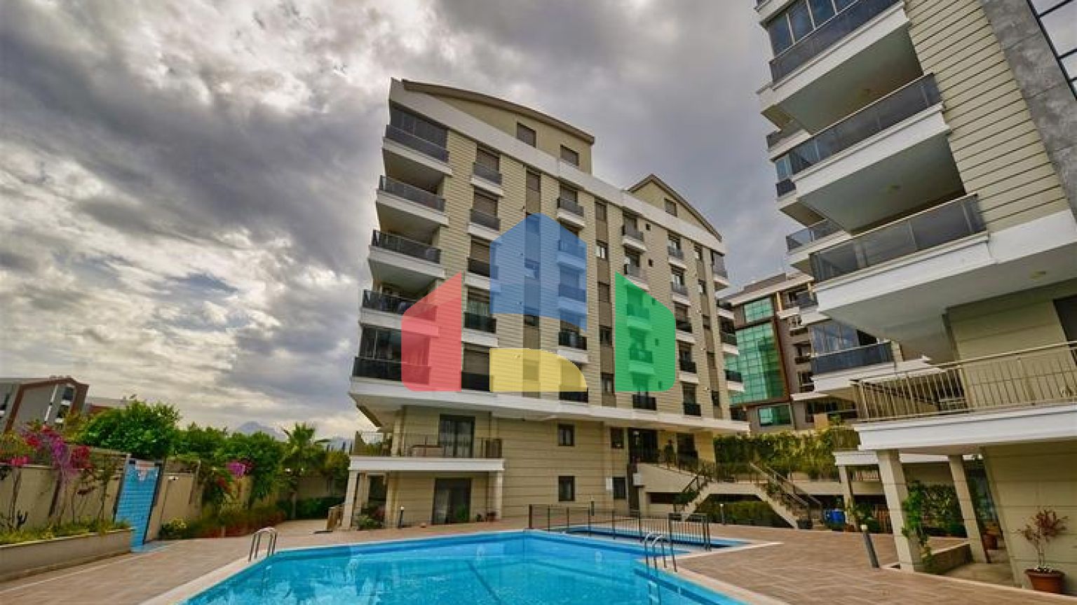 Квартира планування 4 + 2 в мікрорайоні Унжали - Анталія