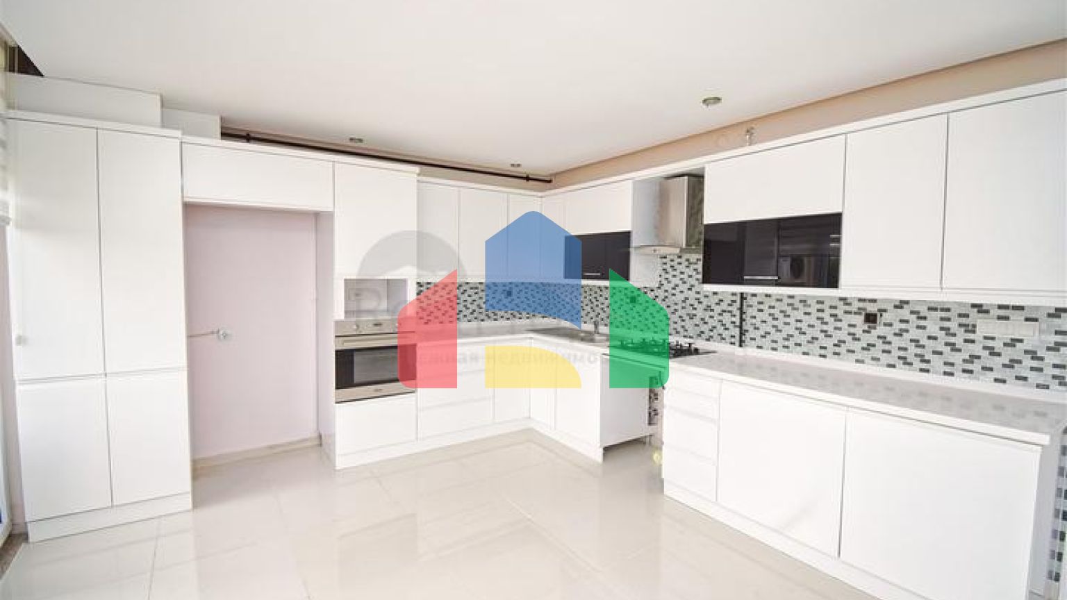 Квартира планування 2 + 1 в мікрорайоні Пинарбаші - Анталія