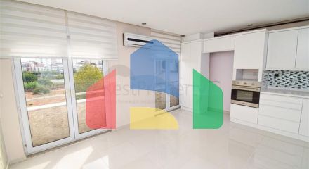 Квартира планування 2 + 1 в мікрорайоні Пинарбаші - Анталія