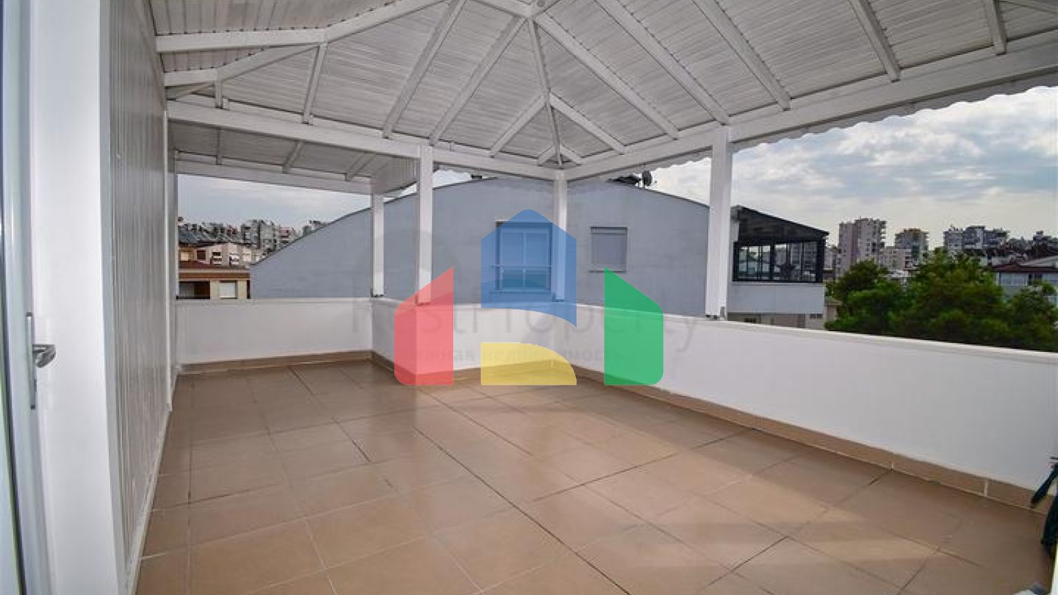 Квартира планування 5 + 1 дуплекс в мікрорайоні Моллаюсуф-Анталія