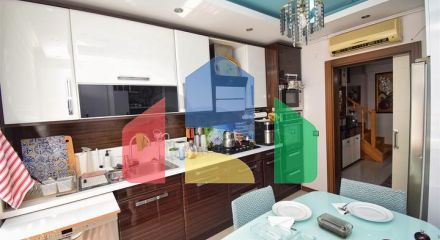 Квартира планировки 4+1 дуплекс в микрорайоне Унджалы - Анталия
