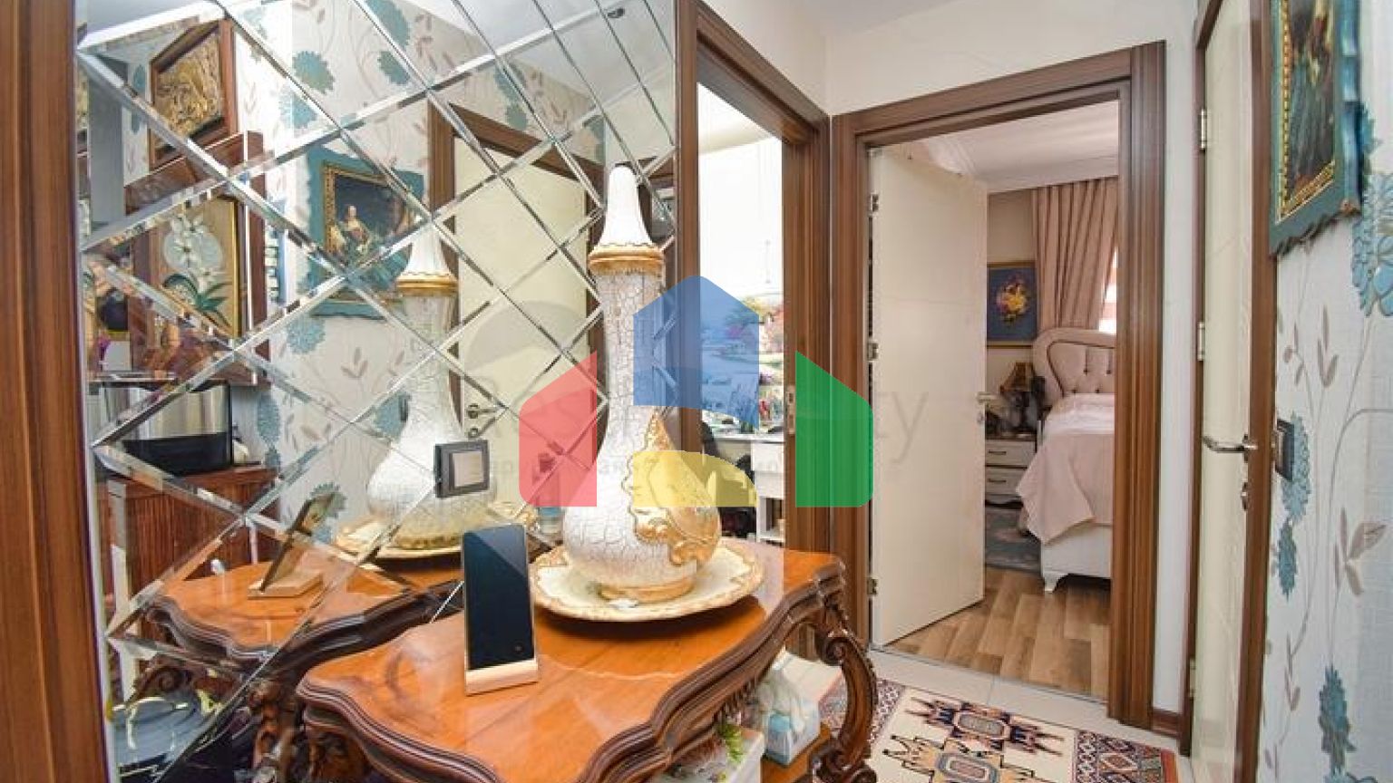 Квартира планування 4 + 1 дуплекс в мікрорайоні Унджали-Анталія