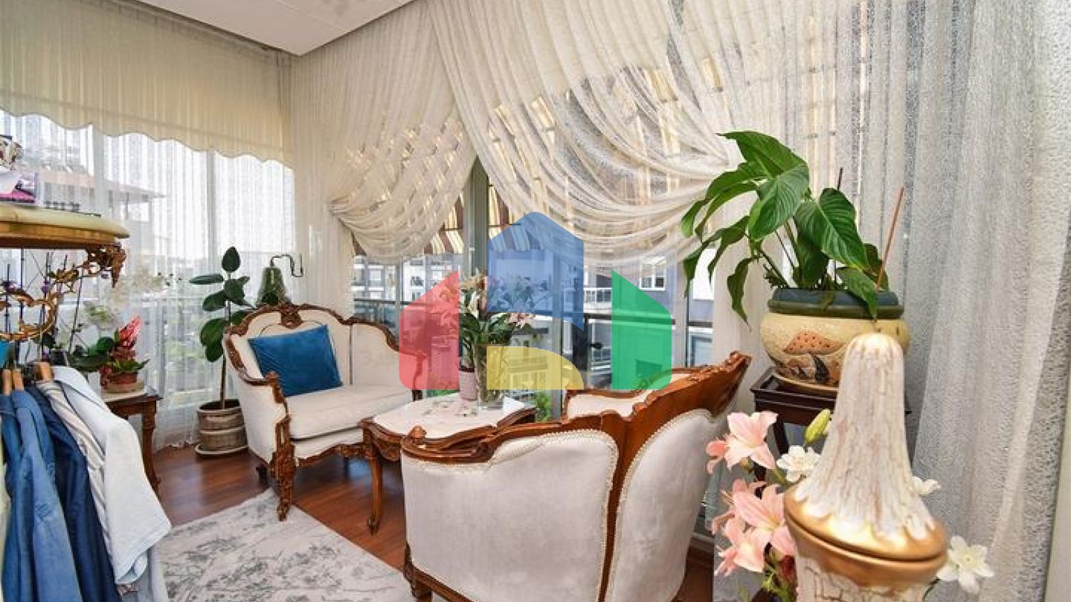 Квартира планування 4 + 1 дуплекс в мікрорайоні Унджали-Анталія