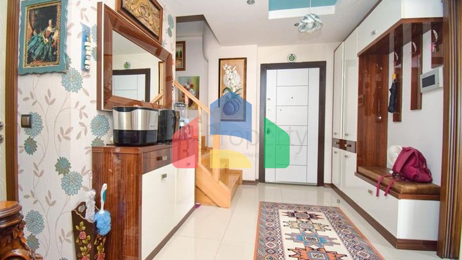 Квартира планування 4 + 1 дуплекс в мікрорайоні Унджали-Анталія