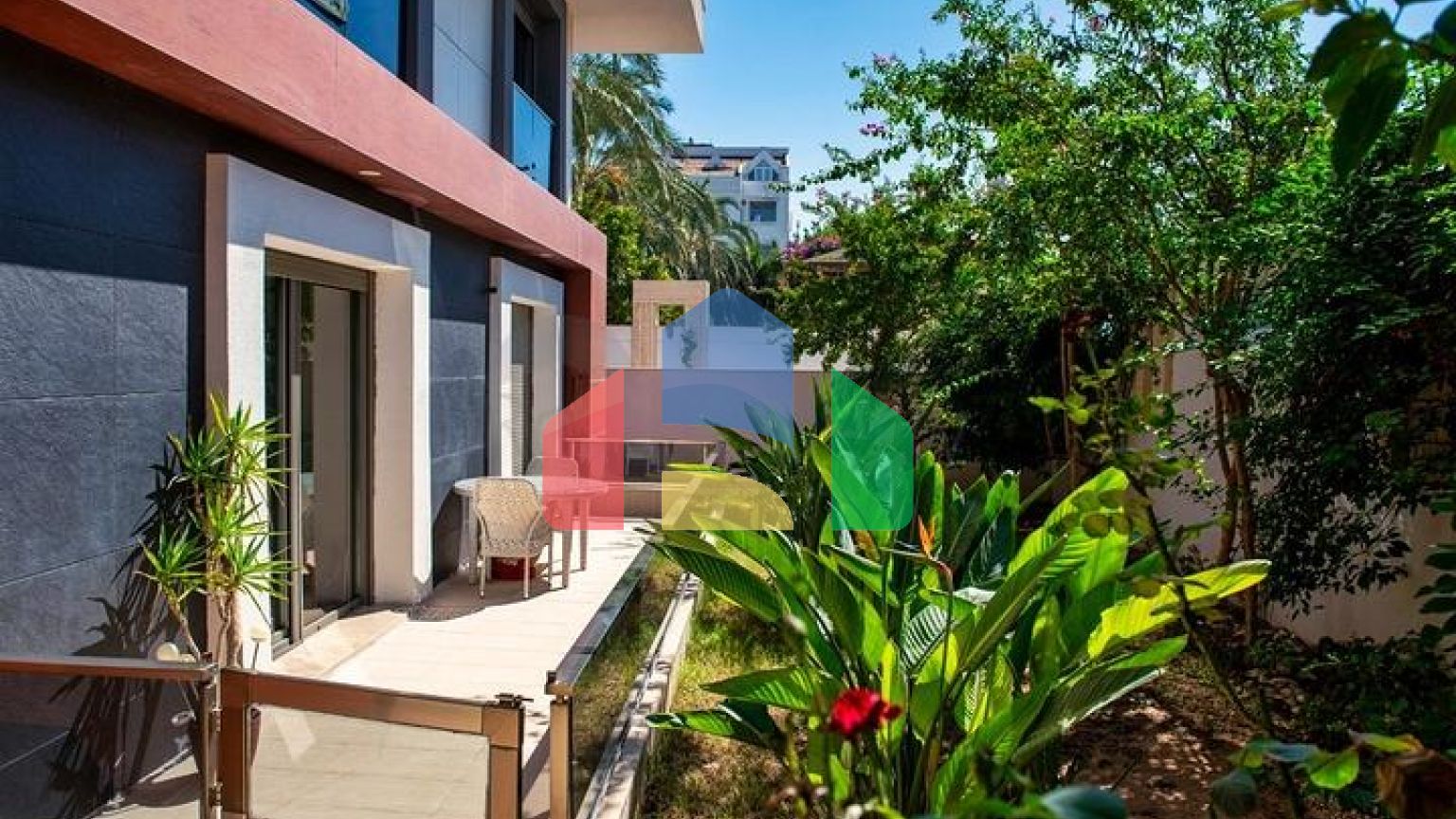 Квартира планування 4 + 1 дуплекс в мікрорайоні Зюмрют-Анталія