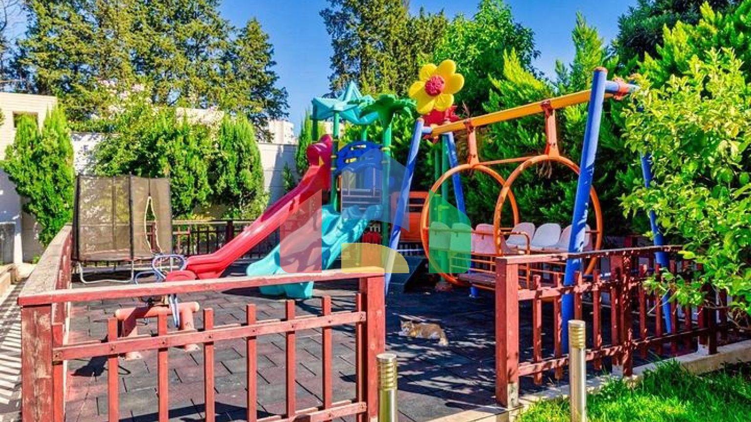 Квартира планування 4 + 1 дуплекс в мікрорайоні Зюмрют-Анталія