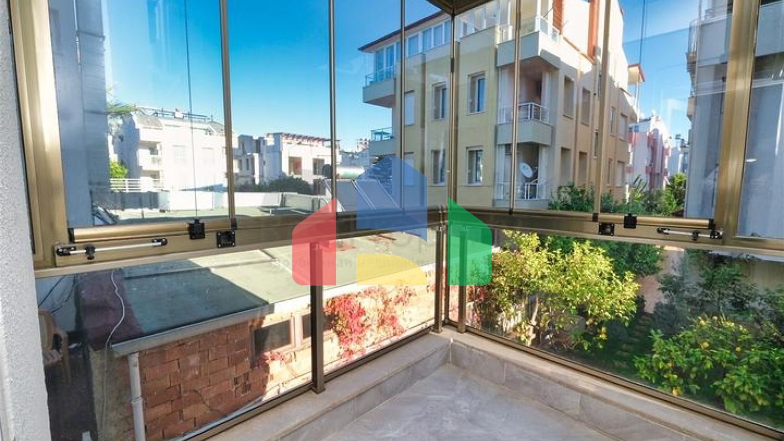 Квартира планування 2 + 1 в мікрорайоні Алтинкум - Анталія