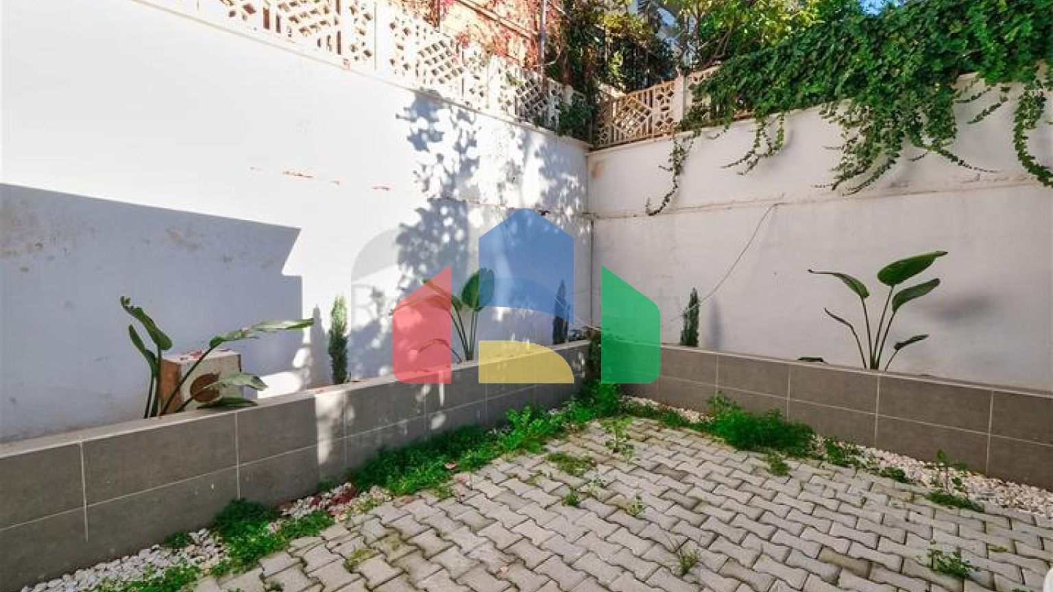 Квартира планування 2 + 1 в мікрорайоні Алтинкум - Анталія