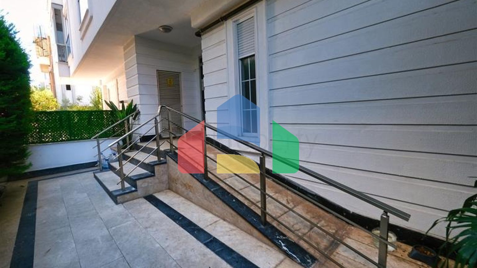 Квартира планування 2 + 1 в мікрорайоні Алтинкум - Анталія