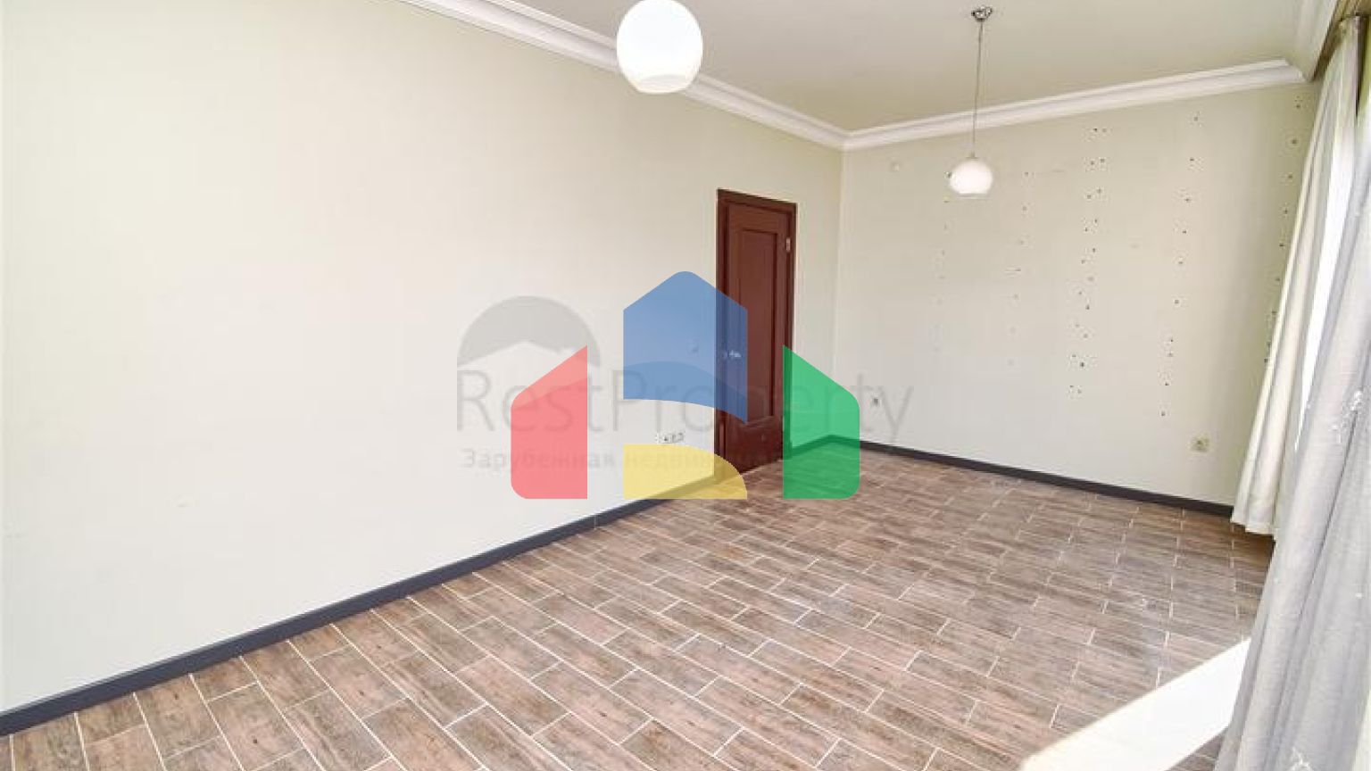 Квартира планування 4 + 1 в мікрорайоні Улуч - Анталія