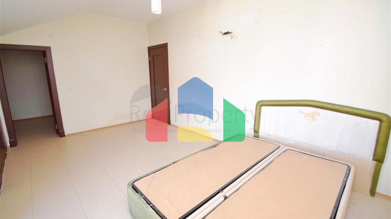 Квартира планування 4 + 1 в мікрорайоні Улуч - Анталія