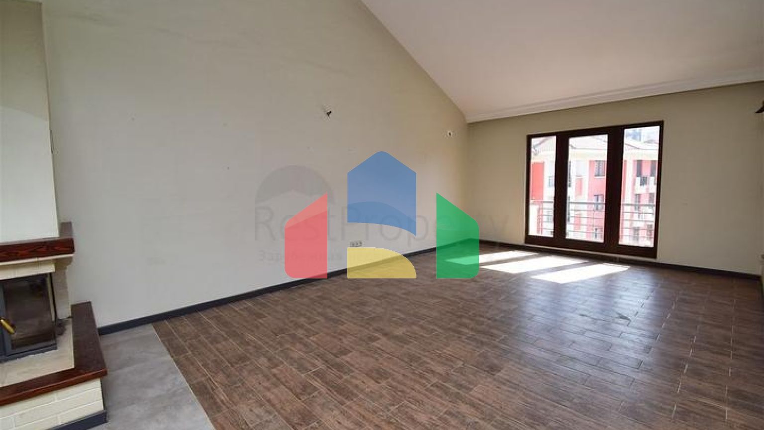 Квартира планування 4 + 1 в мікрорайоні Улуч - Анталія