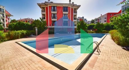 Квартира планування 4 + 1 в мікрорайоні Улуч - Анталія