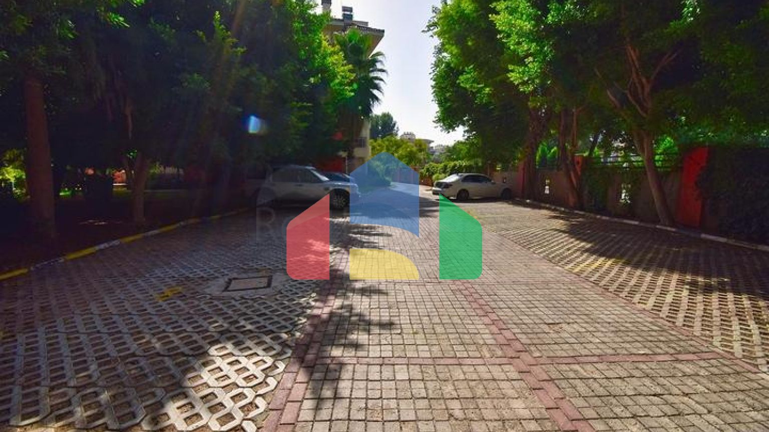 Квартира планування 4 + 1 в мікрорайоні Улуч - Анталія