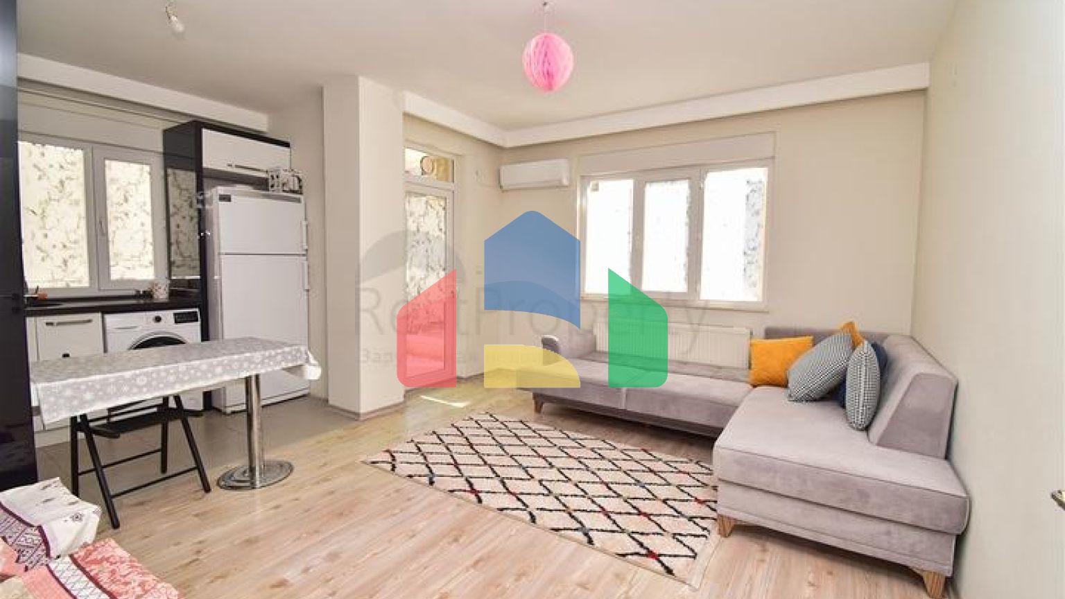 Квартира планування 2 + 1 в мікрорайоні Коньяаалти - Анталія