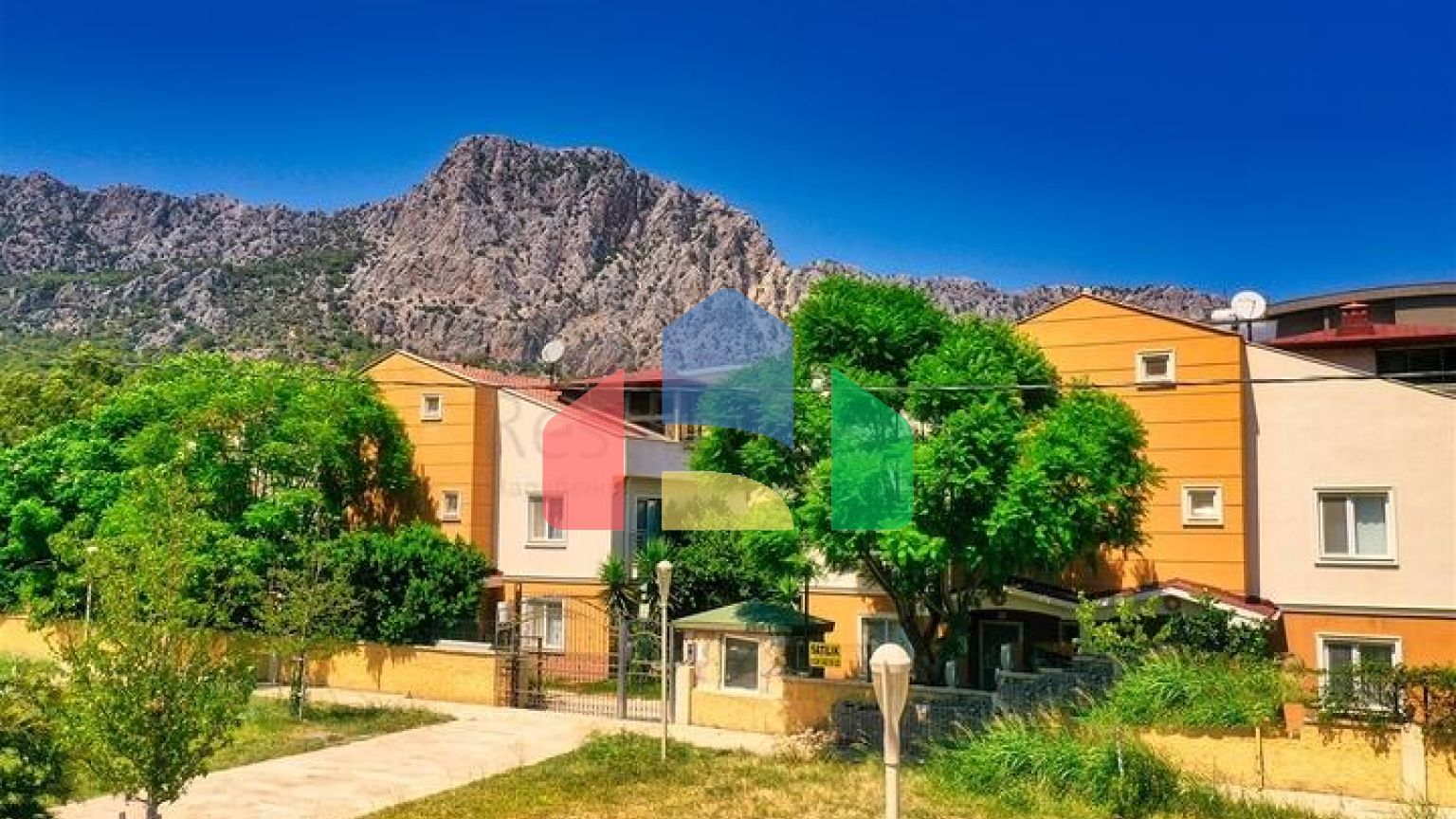 Вилла планировки 5+1 в микрорайоне Сарысу - Анталия