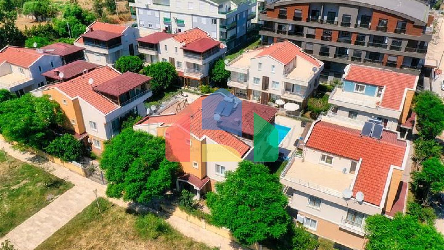 Вилла планировки 5+1 в микрорайоне Сарысу - Анталия