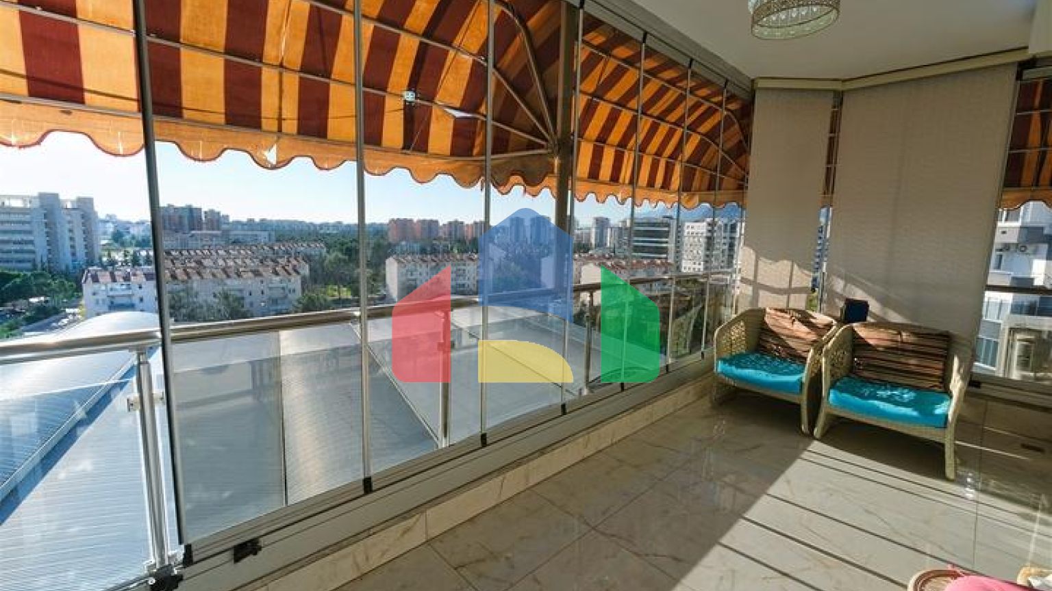 Квартира планування 4 + 2 дуплекс в мікрорайоні Сітелер-Анталія