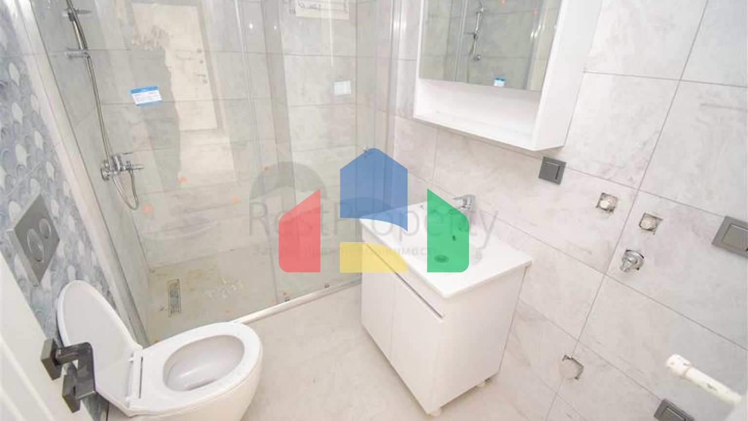 Квартира планування 1 + 1 в мікрорайоні Сарису - Анталія