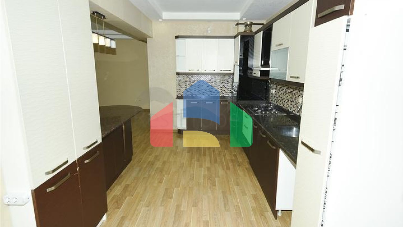 Квартира планування 4 + 1 в мікрорайоні Сітелер - Анталія