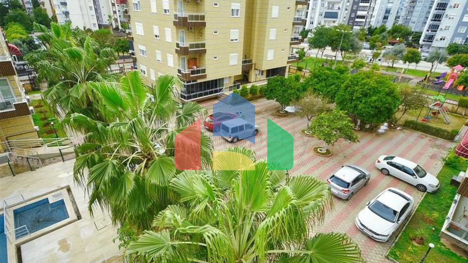 Квартира планування 4 + 1 в мікрорайоні Сітелер - Анталія