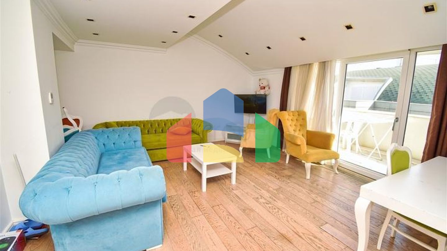 Квартира планування 3 + 1 в мікрорайоні Лиман - Анталія