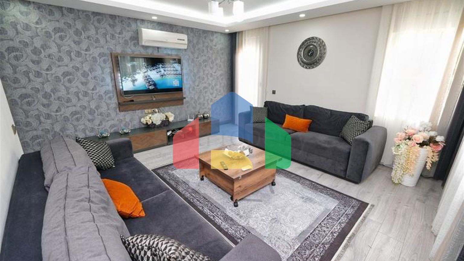 Квартира планировки 3+1 в районе Коньяалты / Анталия