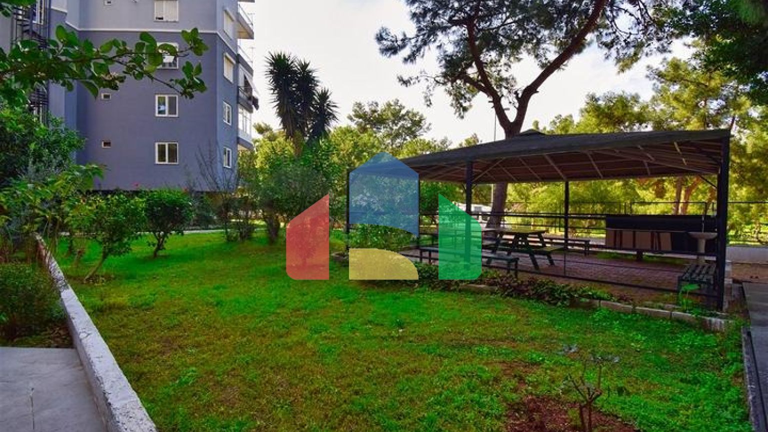 Квартира планування 3 + 1 в мікрорайоні Алтинкум - Анталія