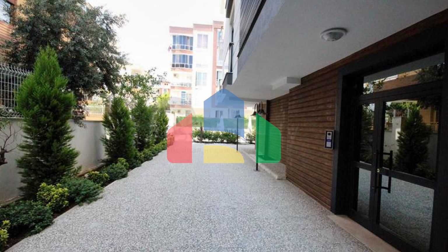 Квартири планування 1 + 1 і 2 + 1 в мікрорайоні Хурма - Анталія